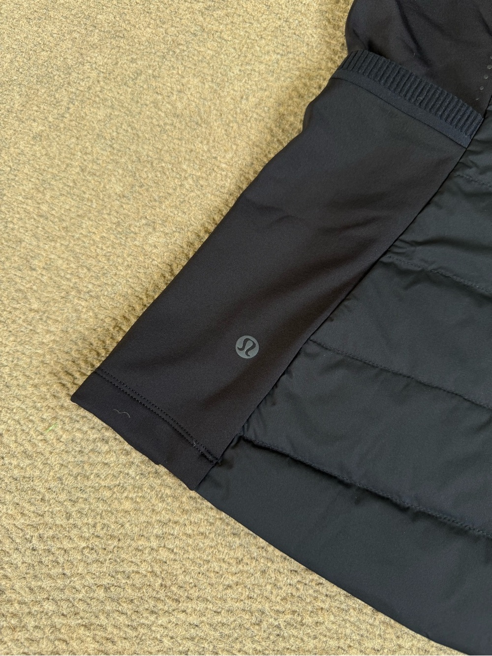 Lululemon Down For It All Vest Insulated Full Zip Black Size 6 NWT Primaloft - Picture 8 of 8